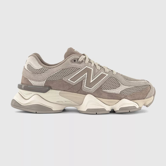 Velora Sneakers
